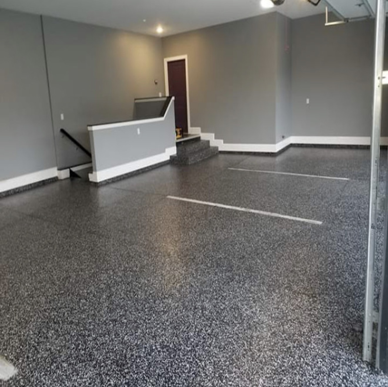 Garage flake system